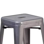 Sgabello da interno Lincoln da 24'' con schienale basso, finitura argento anticato con vernice trasparente, altezza bancone, seduta quadrata