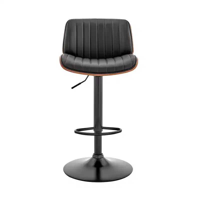 Sgabello da bar Brock regolabile ad altezza bancone con seduta in similpelle, schienale con finitura noce e base in acciaio